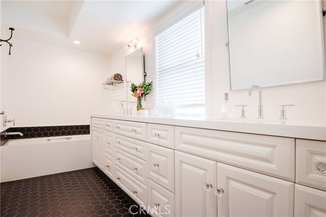 2030 Prospect Avenue, Hermosa Beach, California 90254, 3 Bedrooms Bedrooms, ,3 BathroomsBathrooms,Residential,Sold,Prospect,SB20202137