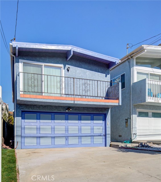 1734 Steinhart Avenue, Redondo Beach, California 90278, 3 Bedrooms Bedrooms, ,2 BathroomsBathrooms,Residential,Sold,Steinhart,PV20044687