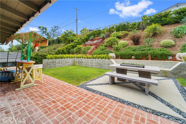 5024 Elmdale Drive, Rolling Hills Estates, California 90274, 4 Bedrooms Bedrooms, ,2 BathroomsBathrooms,Residential,Sold,Elmdale,SB20127601