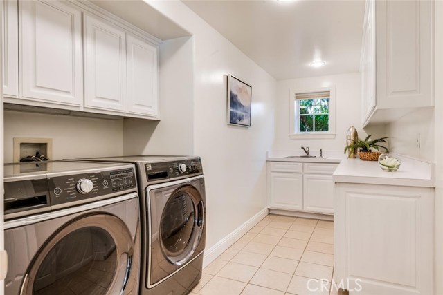 4600 Rollando Drive, Rolling Hills Estates, California 90274, 5 Bedrooms Bedrooms, ,4 BathroomsBathrooms,Residential,Sold,Rollando,PV19270515