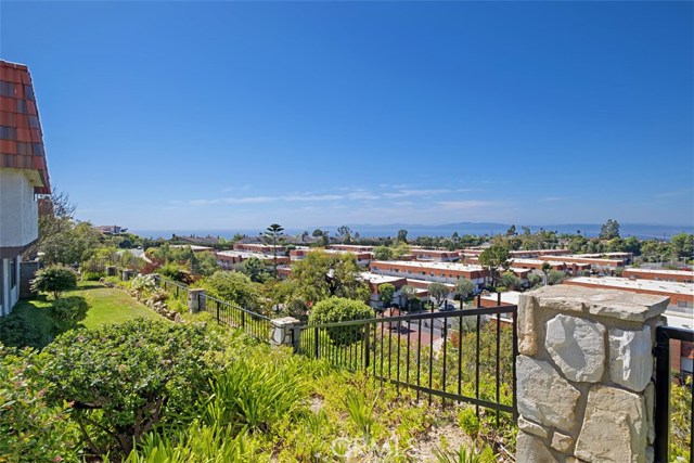 28166 Ridgecove Court, Rancho Palos Verdes, California 90275, 3 Bedrooms Bedrooms, ,2 BathroomsBathrooms,Residential,Sold,Ridgecove,OC20079313