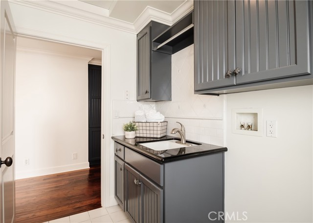 653 36th Street, Manhattan Beach, California 90266, 5 Bedrooms Bedrooms, ,5 BathroomsBathrooms,Residential,Sold,36th,SB21097306