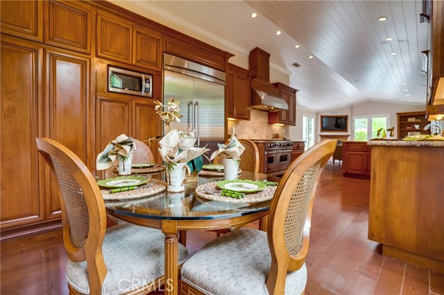 1 Hillcrest Manor, Rolling Hills Estates, California 90274, 4 Bedrooms Bedrooms, ,3 BathroomsBathrooms,Residential,Sold,Hillcrest Manor,SB19101049