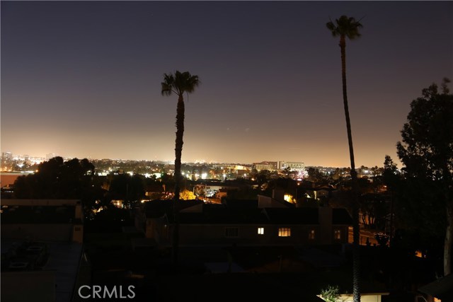 24444 Hawthorne Boulevard, Torrance, California 90505, 2 Bedrooms Bedrooms, ,2 BathroomsBathrooms,Residential,Sold,Hawthorne,SB17158348