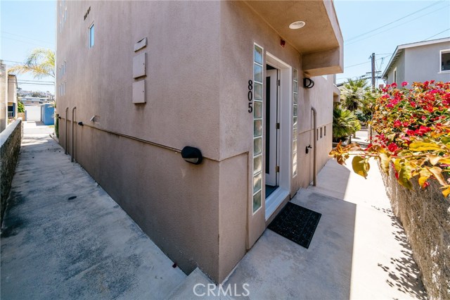 805 Bard Street, Hermosa Beach, California 90254, 2 Bedrooms Bedrooms, ,1 BathroomBathrooms,Residential,Sold,Bard,SB17152128