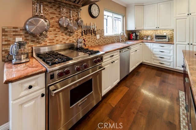 619 Broadway, Redondo Beach, California 90277, 3 Bedrooms Bedrooms, ,2 BathroomsBathrooms,Residential,Sold,Broadway,SB17102336