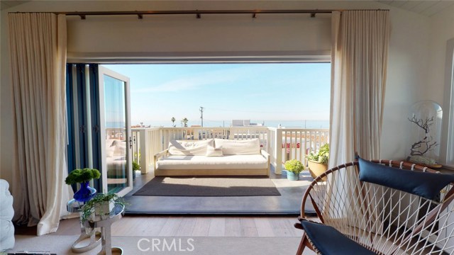 2618 Manhattan Avenue, Hermosa Beach, California 90254, 5 Bedrooms Bedrooms, ,4 BathroomsBathrooms,Residential,Sold,Manhattan,SB21009300