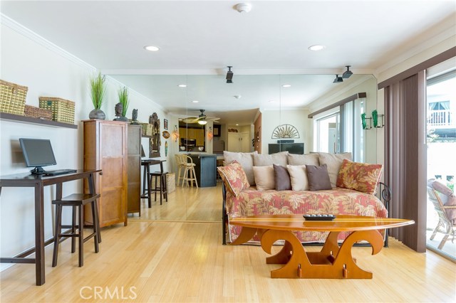 620 The Village, Redondo Beach, California 90277, 1 Bedroom Bedrooms, ,1 BathroomBathrooms,Residential,Sold,The Village,SB17035321