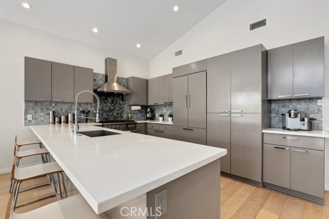 720 Rosecrans Avenue, Manhattan Beach, California 90266, 4 Bedrooms Bedrooms, ,3 BathroomsBathrooms,Residential,Sold,Rosecrans,PW21110961