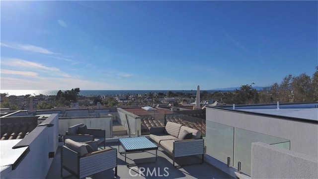 721 1st Place, Hermosa Beach, California 90254, 4 Bedrooms Bedrooms, ,3 BathroomsBathrooms,Residential,Sold,1st,SB18244815