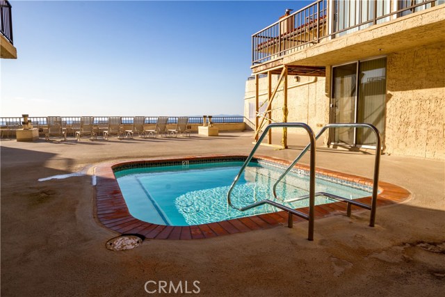 555 Esplanade, Redondo Beach, California 90277, 2 Bedrooms Bedrooms, ,2 BathroomsBathrooms,Residential,Sold,Esplanade,SB17042204