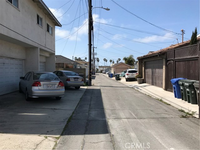 229 Avenue H, Redondo Beach, California 90277, ,Residential Income,Sold,Avenue H,SB19070953