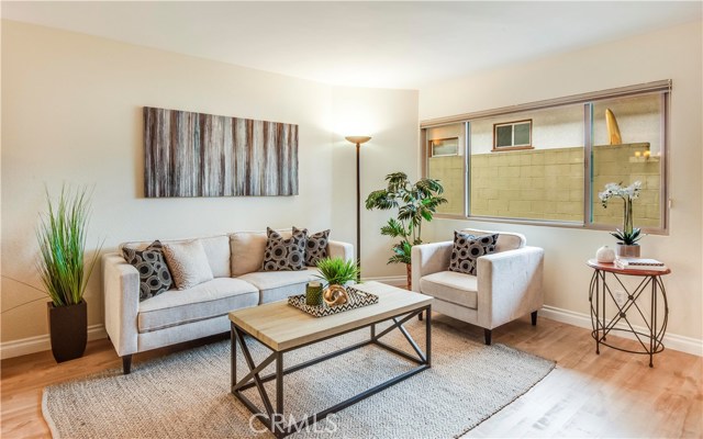 1817 Marshallfield Lane, Redondo Beach, California 90278, 2 Bedrooms Bedrooms, ,1 BathroomBathrooms,Residential,Sold,Marshallfield,PV19025595
