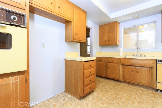 821 Anita Street, Redondo Beach, California 90278, 3 Bedrooms Bedrooms, ,2 BathroomsBathrooms,Residential,Sold,Anita,PW19124278