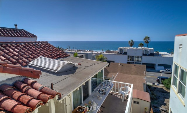 3905 Crest Drive, Manhattan Beach, California 90266, 4 Bedrooms Bedrooms, ,Residential,Sold,Crest,SB18266979