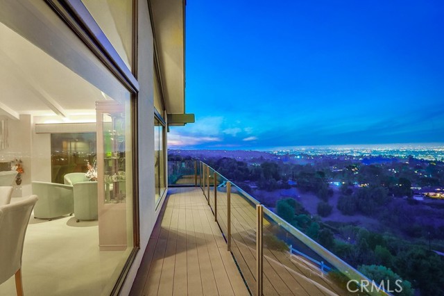 16 Deerhill Drive, Rolling Hills Estates, California 90274, 4 Bedrooms Bedrooms, ,3 BathroomsBathrooms,Residential,Sold,Deerhill,PV21103013