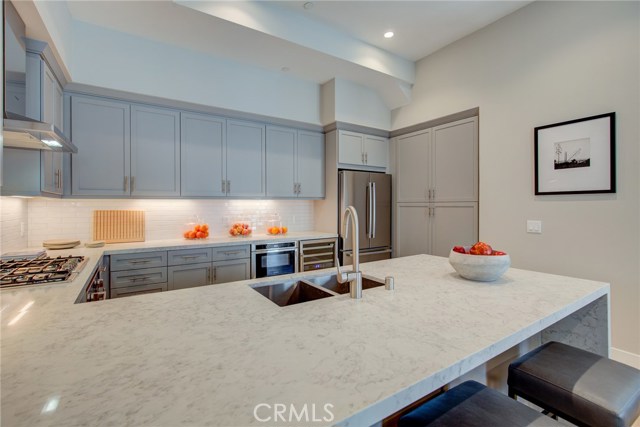 1920 Pacific Coast Highway, Redondo Beach, California 90277, 3 Bedrooms Bedrooms, ,2 BathroomsBathrooms,Residential,Sold,Pacific Coast Highway,OC20084658