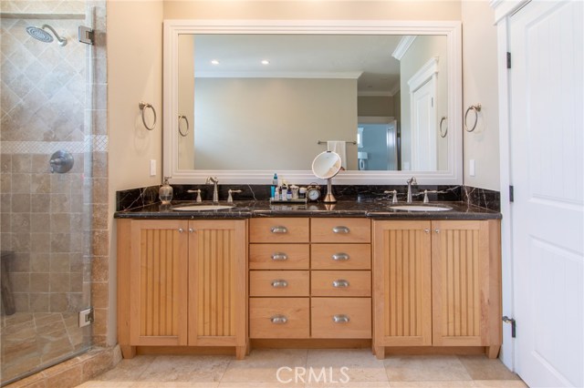 plenty of storage and usable space throughout this well designed and functional large master bathroom