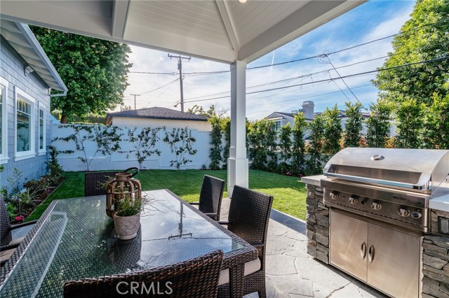 1457 18th Street, Manhattan Beach, California 90266, 5 Bedrooms Bedrooms, ,2 BathroomsBathrooms,Residential,Sold,18th,SB17091633