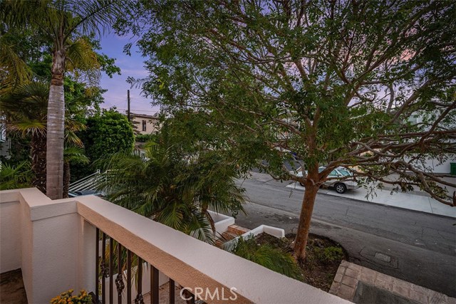 2708 Laurel Avenue, Manhattan Beach, California 90266, 3 Bedrooms Bedrooms, ,3 BathroomsBathrooms,Residential,Sold,Laurel,SB19150797