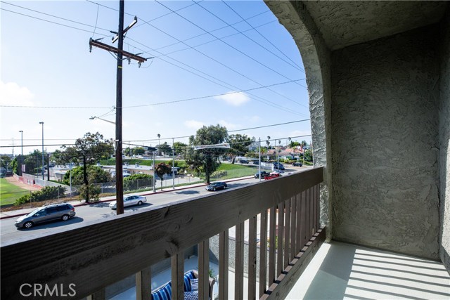 330 Prospect Avenue, Redondo Beach, California 90277, 4 Bedrooms Bedrooms, ,1 BathroomBathrooms,Residential,Sold,Prospect,SB19222085