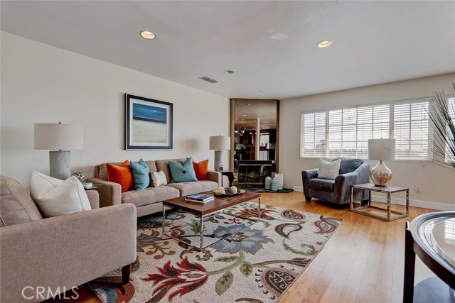 438 Prospect Avenue, Redondo Beach, California 90277, 4 Bedrooms Bedrooms, ,2 BathroomsBathrooms,Residential,Sold,Prospect,SB18153937