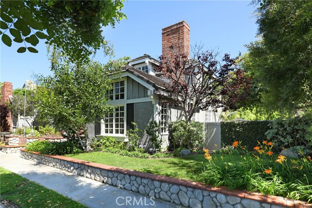 Photo of 520 Carnation Avenue, Corona del Mar, CA 92625