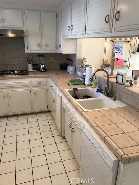 708 El Redondo Avenue, Redondo Beach, California 90277, 2 Bedrooms Bedrooms, ,2 BathroomsBathrooms,Residential,Sold,El Redondo,SB18146234