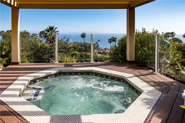 Spa with Catalina view and much more private than the nearby Terranaea.