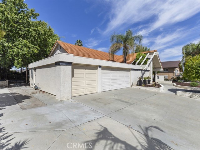 6189 Claridge Drive,Riverside,CA 92506, USA