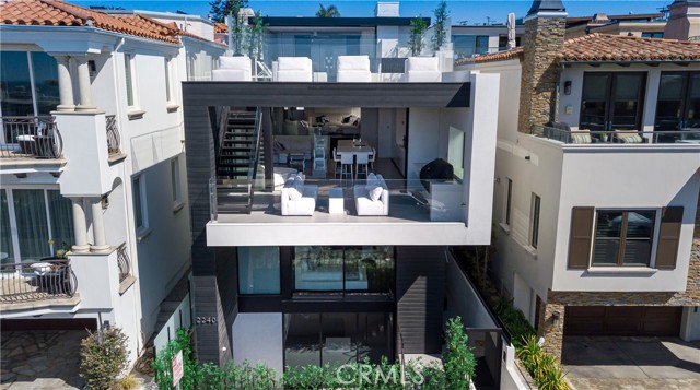 Detail Gallery Image 1 of 1 For 2240 Hermosa Ave, Hermosa Beach,  CA 90254 - 4 Beds | 5 Baths