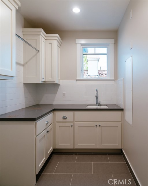 1457 18th Street, Manhattan Beach, California 90266, 5 Bedrooms Bedrooms, ,2 BathroomsBathrooms,Residential,Sold,18th,SB17091633