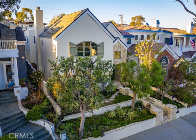 755 31st Street, Manhattan Beach, California 90266, 4 Bedrooms Bedrooms, ,4 BathroomsBathrooms,Residential,Sold,31st,SB19068029