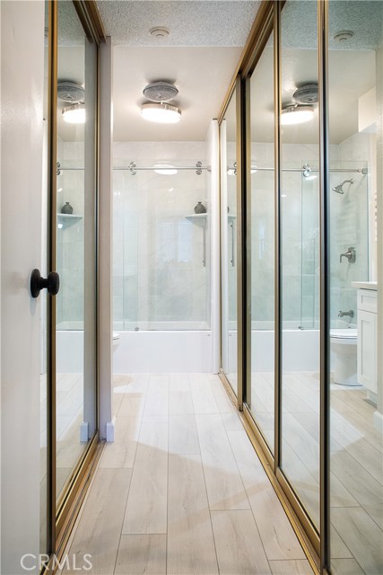 531 Esplanade, Redondo Beach, California 90277, 2 Bedrooms Bedrooms, ,2 BathroomsBathrooms,Residential,Sold,Esplanade,SW20187522