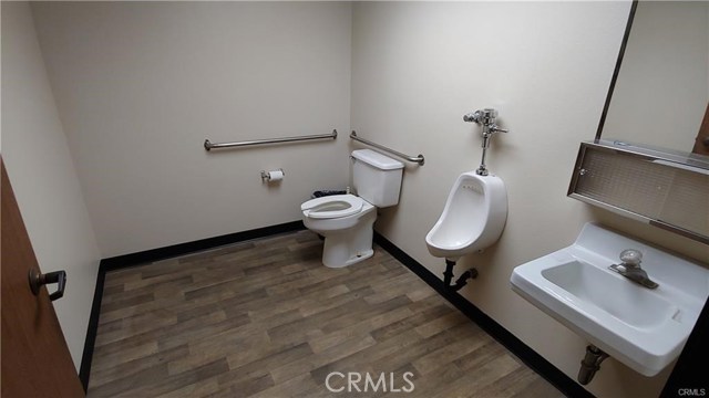 Center, 92507, ,For Sale,Center,IV20188833