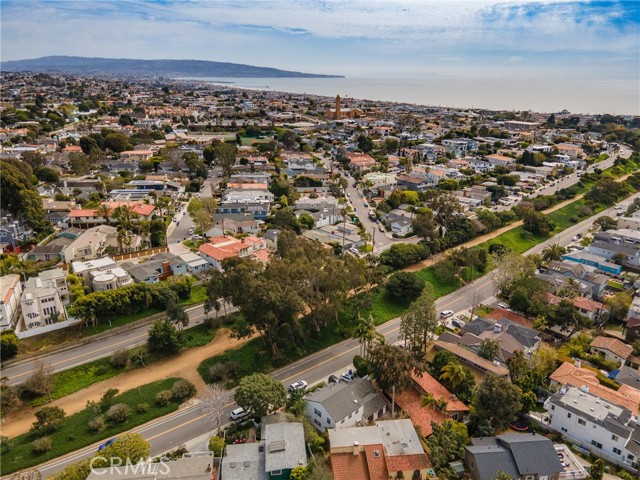 2217 Valley Drive, Manhattan Beach, California 90266, 4 Bedrooms Bedrooms, ,2 BathroomsBathrooms,Residential,Sold,Valley,SB21051487