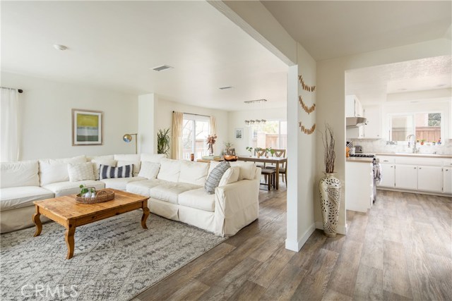 1107 Rindge Lane, Redondo Beach, California 90278, 3 Bedrooms Bedrooms, ,2 BathroomsBathrooms,Residential,Sold,Rindge,SB19170544
