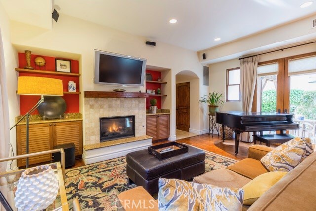 618 Maria Avenue, Redondo Beach, California 90277, 4 Bedrooms Bedrooms, ,2 BathroomsBathrooms,Residential,Sold,Maria,SB17056583