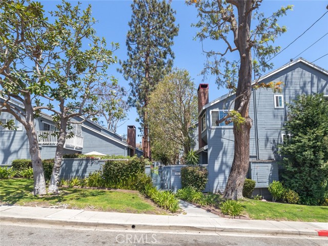 1917 Nelson Avenue, Redondo Beach, California 90278, 3 Bedrooms Bedrooms, ,3 BathroomsBathrooms,Residential,Sold,Nelson,WS21087419