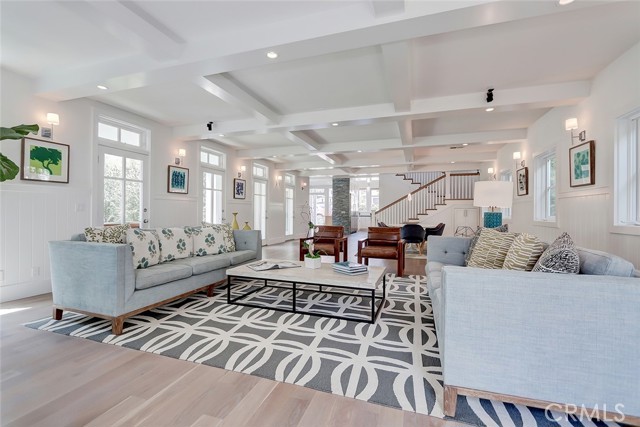 570 27th Street, Manhattan Beach, California 90266, 5 Bedrooms Bedrooms, ,4 BathroomsBathrooms,Residential,Sold,27th,SB21030922