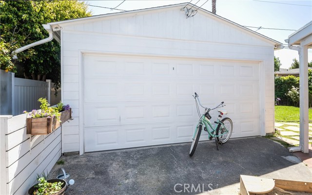 1200 Magnolia Avenue, Manhattan Beach, California 90266, 2 Bedrooms Bedrooms, ,1 BathroomBathrooms,Residential,Sold,Magnolia,SB20091640