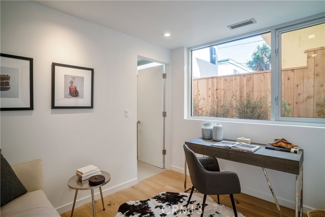 131 2nd Street, Hermosa Beach, California 90254, 4 Bedrooms Bedrooms, ,4 BathroomsBathrooms,Residential,Sold,2nd,SB19073645
