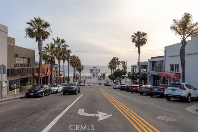 Downtown Manhattan Beach - Only a Short Stroll or a Bike Ride Away
