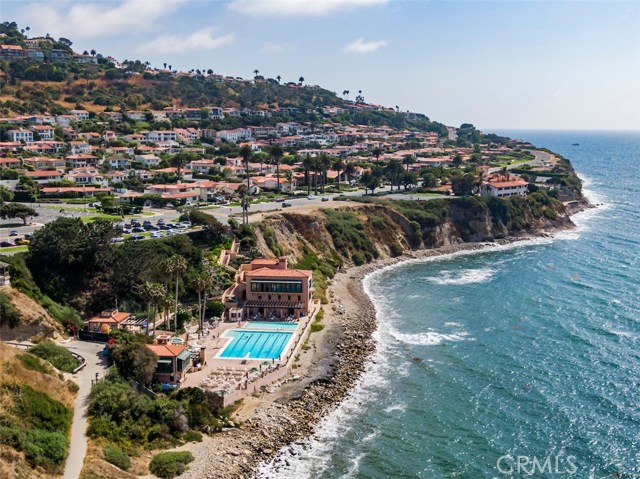 The beautiful Malaga Cove coastline is a 5 minute walk