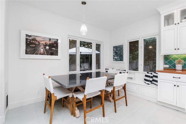 Eat-In Kitchen - Dining Area