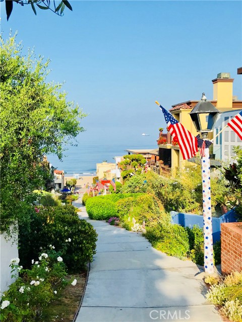 220 23rd Street, Manhattan Beach, California 90266, 3 Bedrooms Bedrooms, ,1 BathroomBathrooms,Residential,Sold,23rd,OC19050321