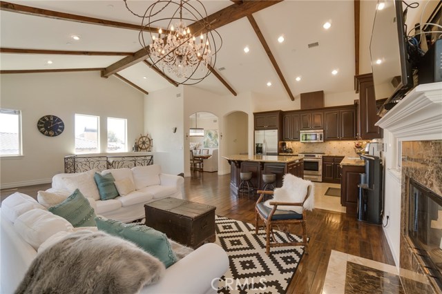 523 Lucia Avenue, Redondo Beach, California 90277, 4 Bedrooms Bedrooms, ,4 BathroomsBathrooms,Residential,Sold,Lucia,SB18107148