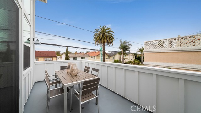 1904 Mathews Ave, Redondo Beach, California 90278, 5 Bedrooms Bedrooms, ,5 BathroomsBathrooms,Residential,Sold,Mathews Ave,PV21055128