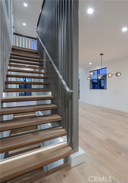 228 Helberta Avenue, Redondo Beach, California 90277, 5 Bedrooms Bedrooms, ,5 BathroomsBathrooms,Residential,Sold,Helberta,PV18015757