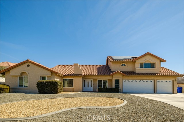 Detail Gallery Image 1 of 1 For 16367 Ridge View Dr, Apple Valley,  CA 92307 - 3 Beds | 3/1 Baths